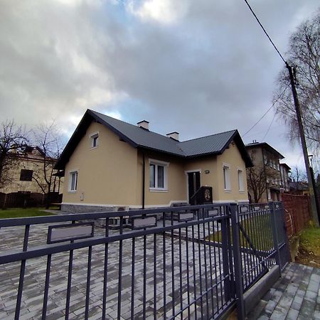 Berryblossom Estate Krosno Exterior foto